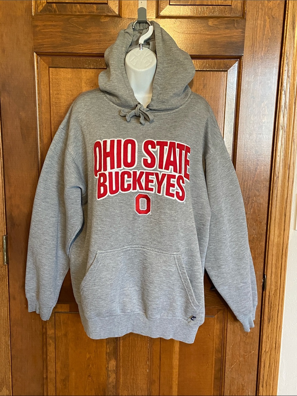 J. America Ohio State University Pullover Thick Hoodie embroidered Size XL